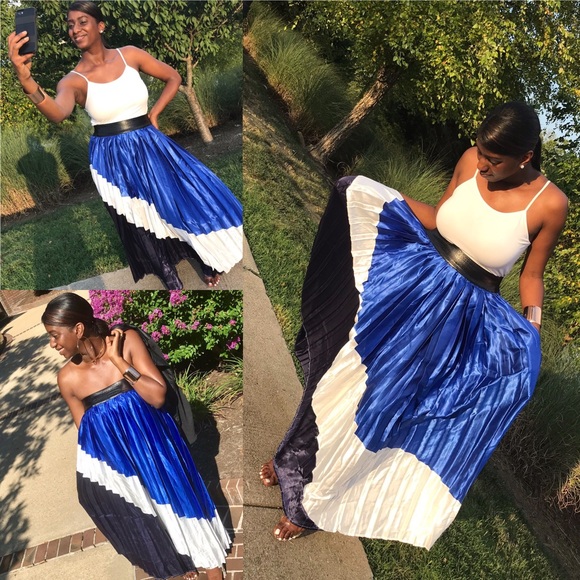 Dresses & Skirts - LAST SIZE (SMALL)💙Stand Out Maxi Skirt💙